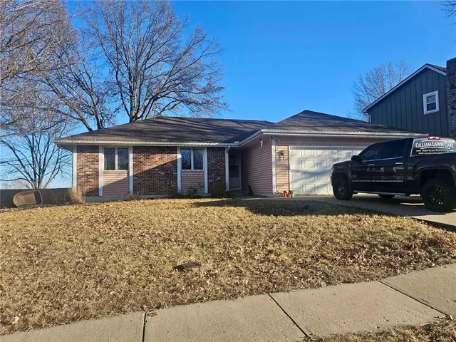 $320,000 | 16 Jolisa Court, Smithville, MO 64089