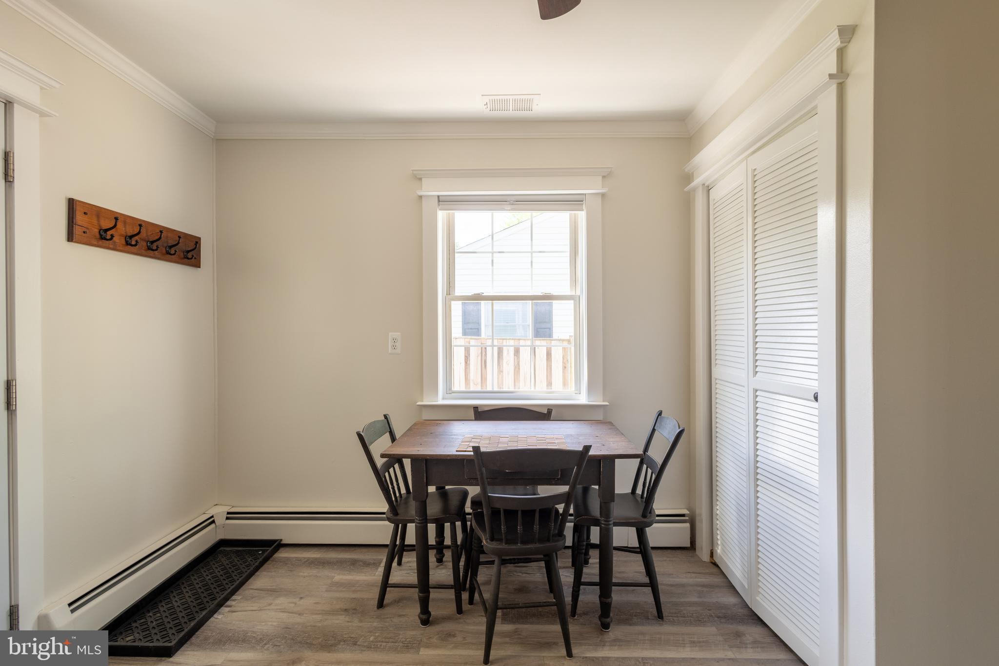 1303 Bay Ridge Avenue Annapolis, MD 21403 - Photo 14 of 29 Eat in kitchen