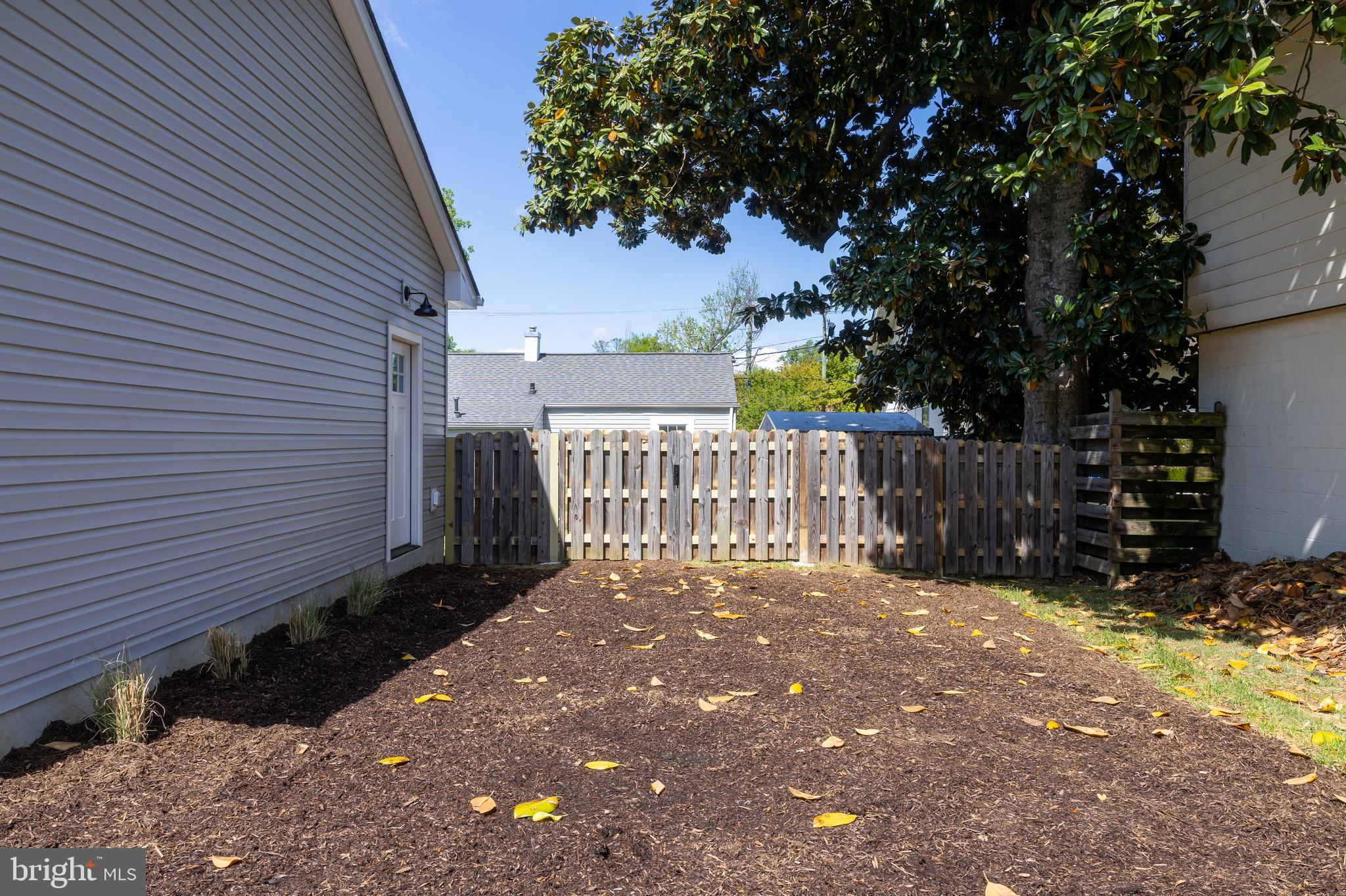 1303 Bay Ridge Avenue Annapolis, MD 21403 - Photo 22 of 29 Parking pad for 2 cars