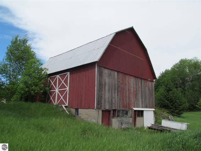 21539 22 Mile Road Tustin, MI 49688 - Photo 33 of 44 Gallery Image 33