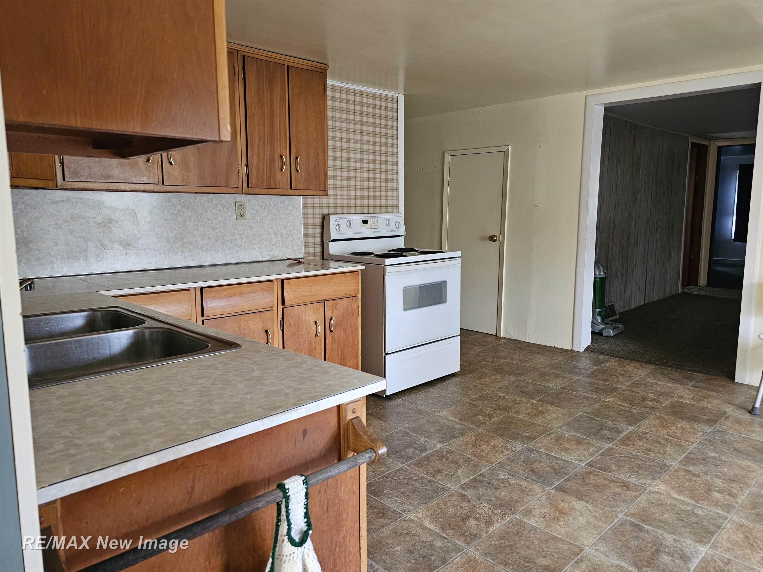 14307 North Lewis Road Clio, MI 48420 - Photo 2 of 15