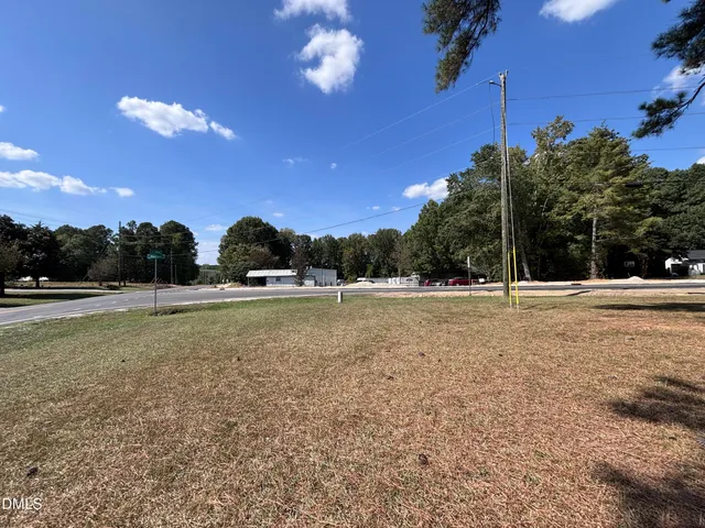 a street sign on the side of the road