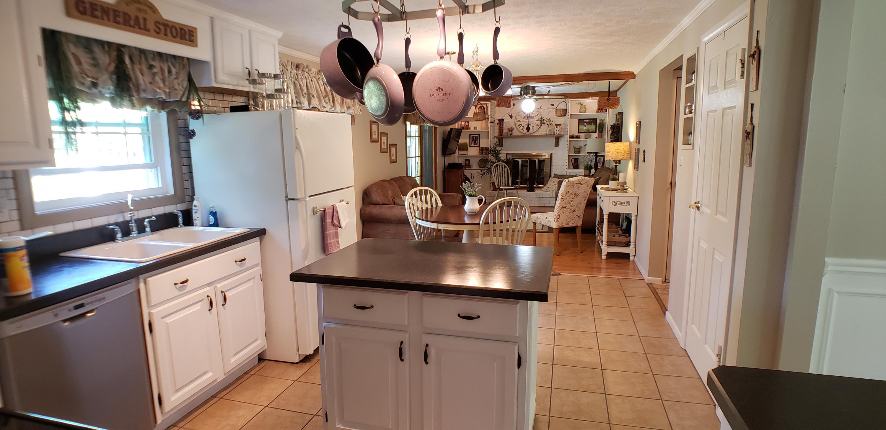1627 Parkgate Road Columbus, OH 43229 - Photo 19 of 69 Gallery Image 19