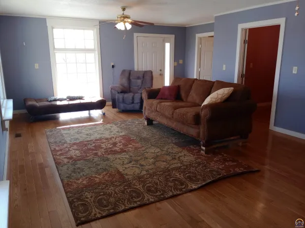 $330,000 | 13869 S Road, Mayetta, KS 66509