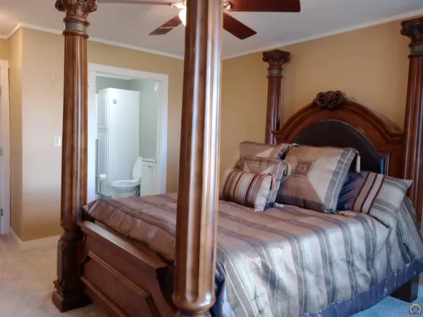 $330,000 | 13869 S Road, Mayetta, KS 66509