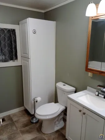 $330,000 | 13869 S Road, Mayetta, KS 66509