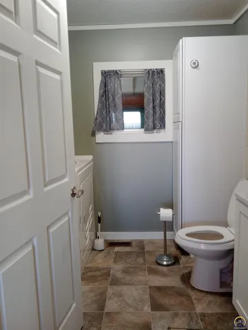 $350,000 | 13869 S Road, Mayetta, KS 66509