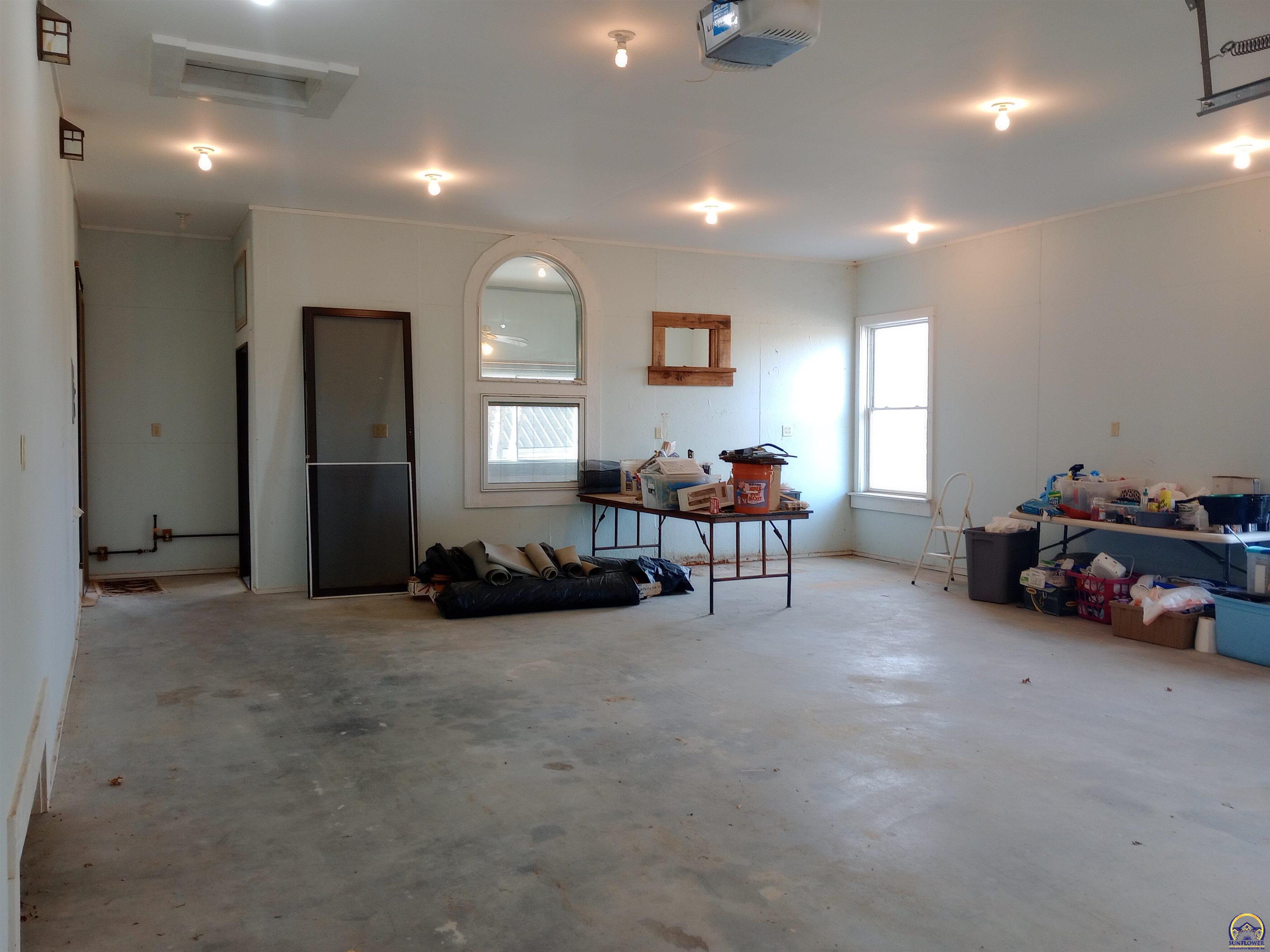 13869 S Road Mayetta, KS 66509 - Photo 26 of 37