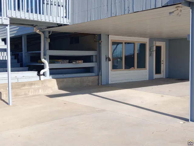 $350,000 | 13869 S Road, Mayetta, KS 66509