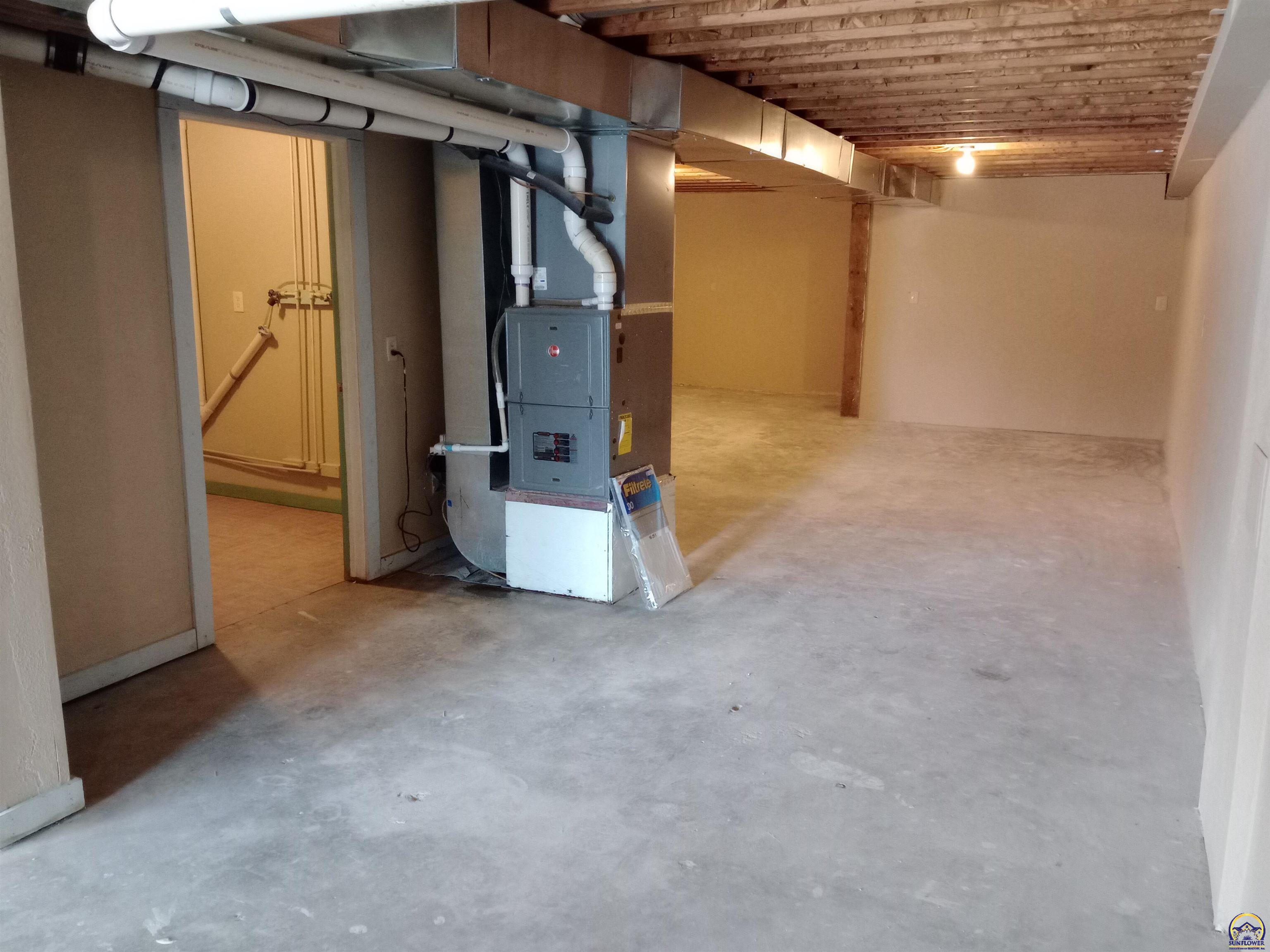 13869 S Road Mayetta, KS 66509 - Photo 29 of 37