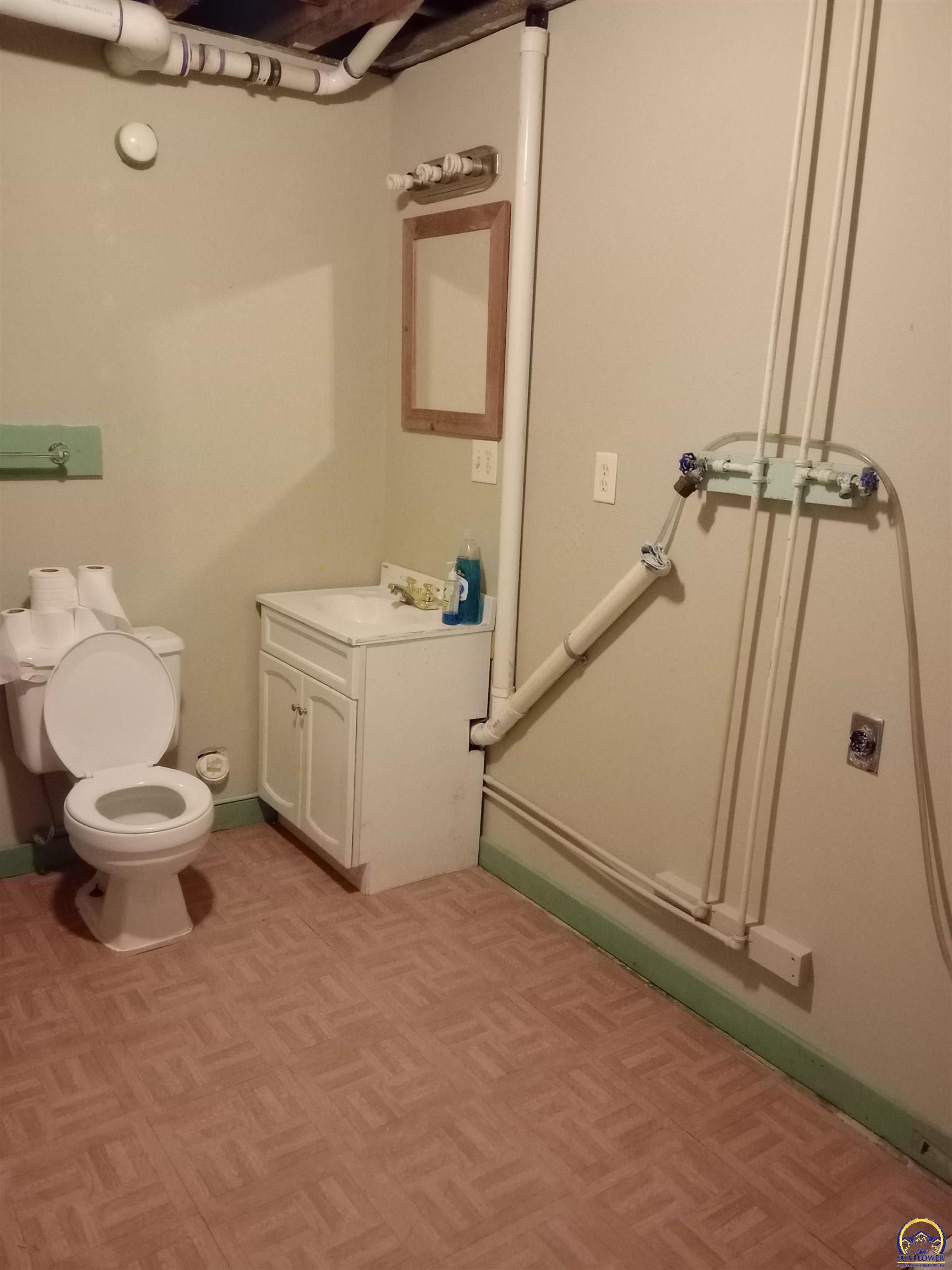 13869 S Road Mayetta, KS 66509 - Photo 30 of 37