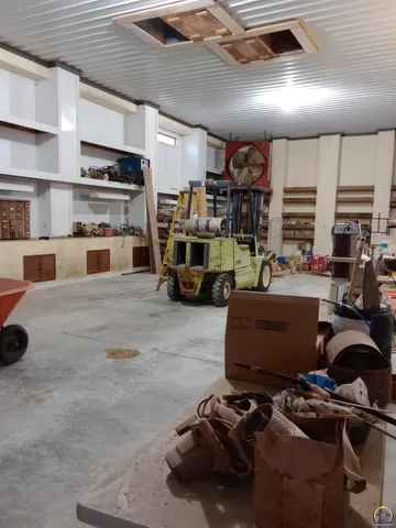 $330,000 | 13869 S Road, Mayetta, KS 66509