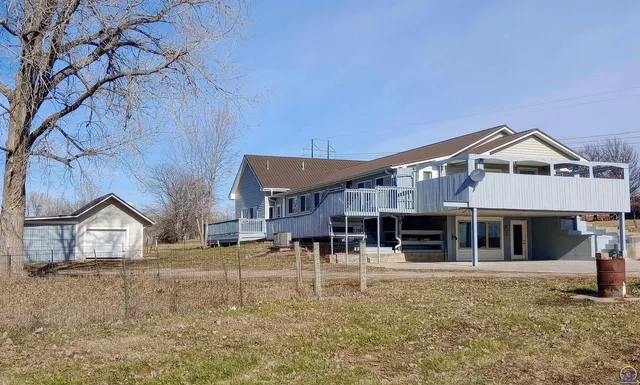 $350,000 | 13869 S Road, Mayetta, KS 66509