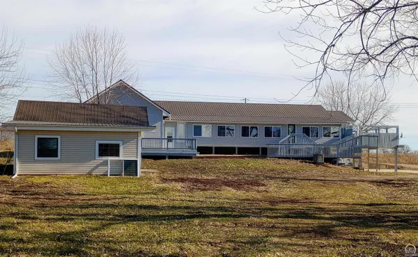 $330,000 | 13869 S Road, Mayetta, KS 66509