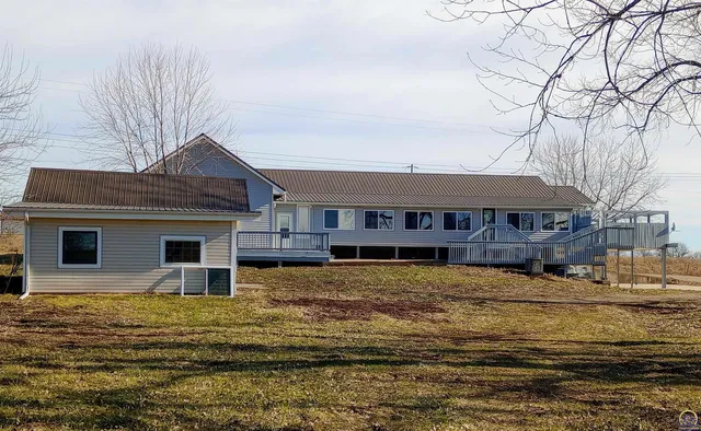 $350,000 | 13869 S Road, Mayetta, KS 66509