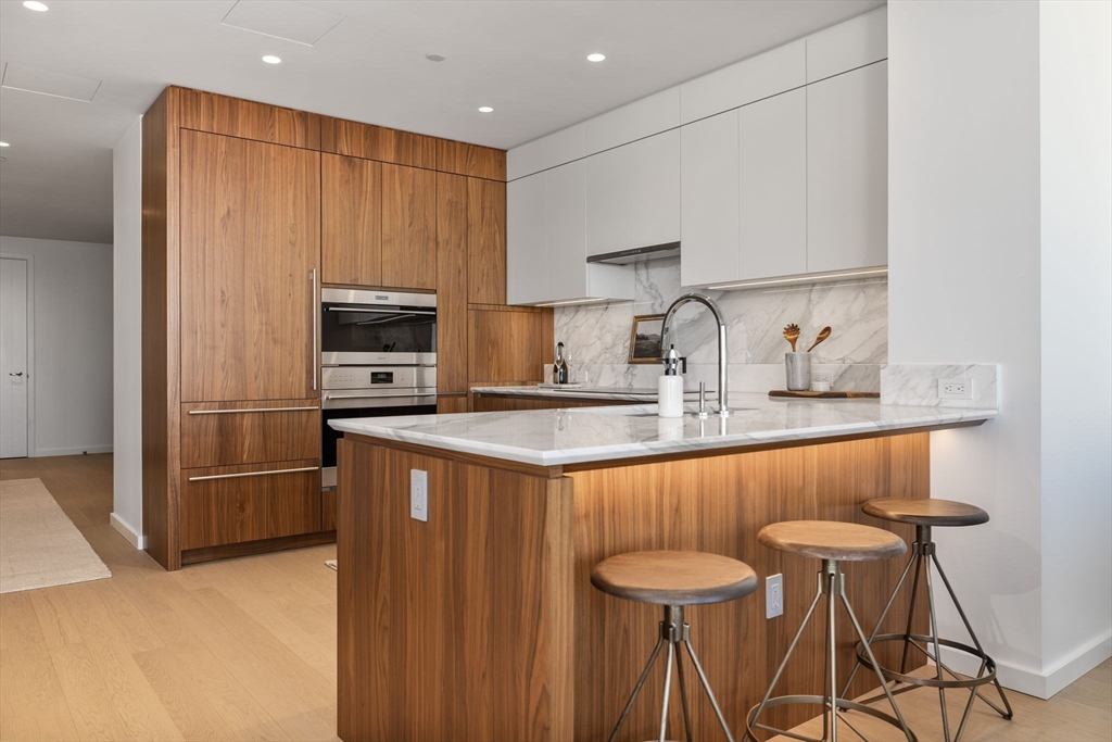 682 Atlantic Avenue, Unit 48H Boston, MA 02210 - Photo 11 of 34