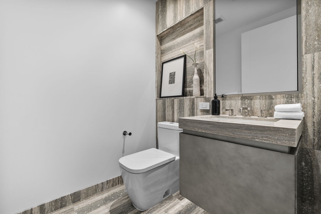 682 Atlantic Avenue, Unit 48H Boston, MA 02210 - Photo 15 of 34