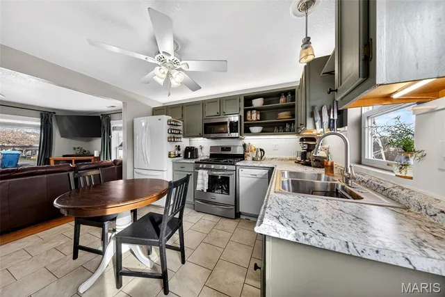 $170,000 | 2433 Ridgecrest Drive, Arnold, MO 63010