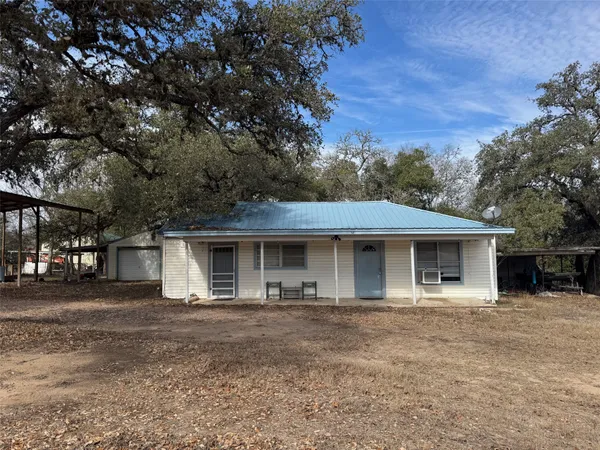 $125,000 | 1501 State Hwy E 71 Highway East, La Grange, TX 78945
