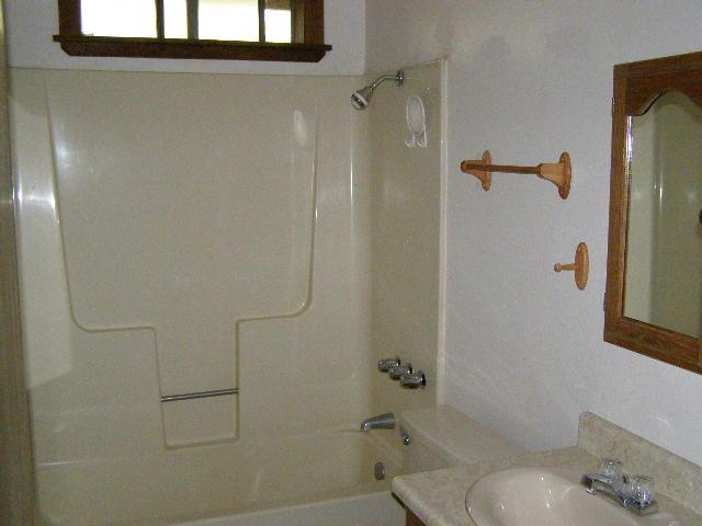 13900 Oak Run Road Oak Run, CA 96069 - Photo 13 of 15 BATHROOM