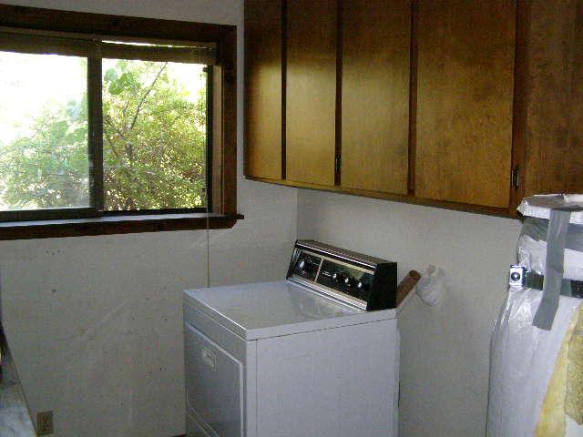 13900 Oak Run Road Oak Run, CA 96069 - Photo 14 of 15 LAUNDRY ROOM