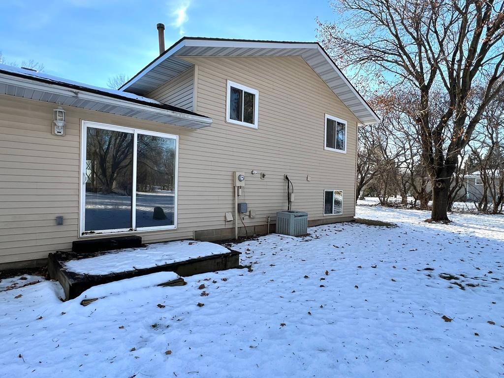 5225 Logan Street Southeast Rochester, MN 55904 - Photo 5 of 22