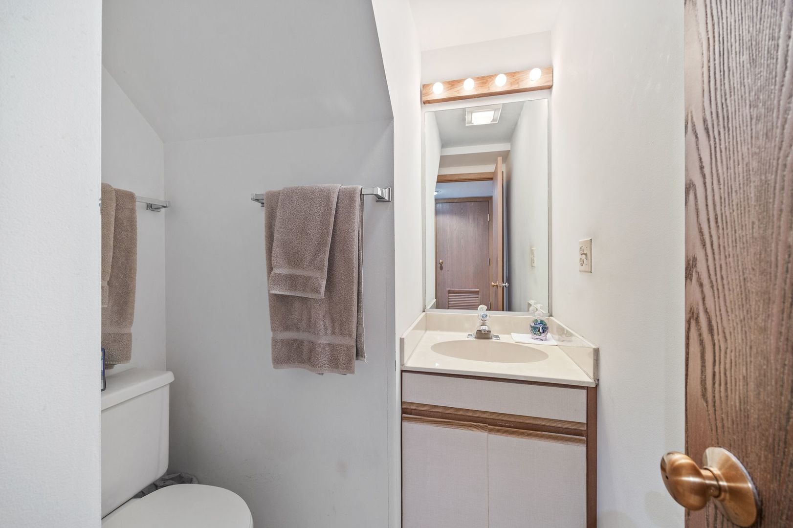 1368 North Knollwood Drive Palatine, IL 60067 - Photo 11 of 19