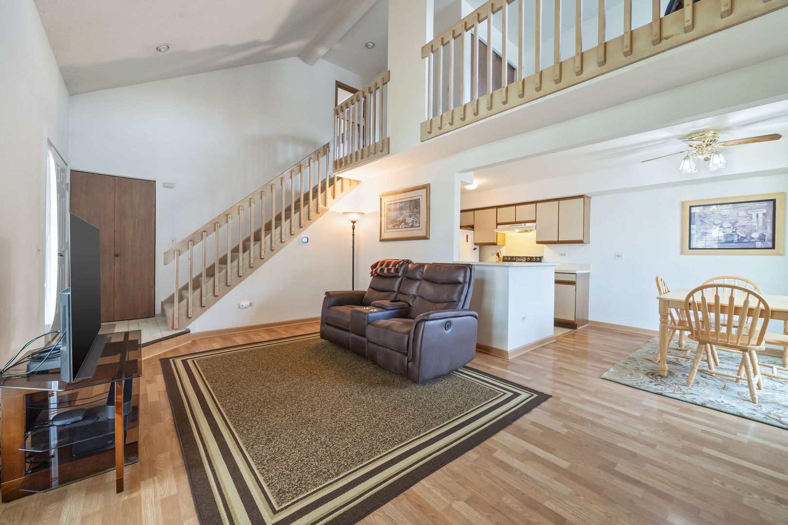 1368 North Knollwood Drive Palatine, IL 60067 - Photo 4 of 19