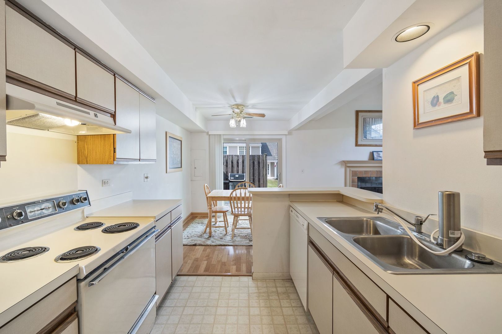 1368 North Knollwood Drive Palatine, IL 60067 - Photo 10 of 19