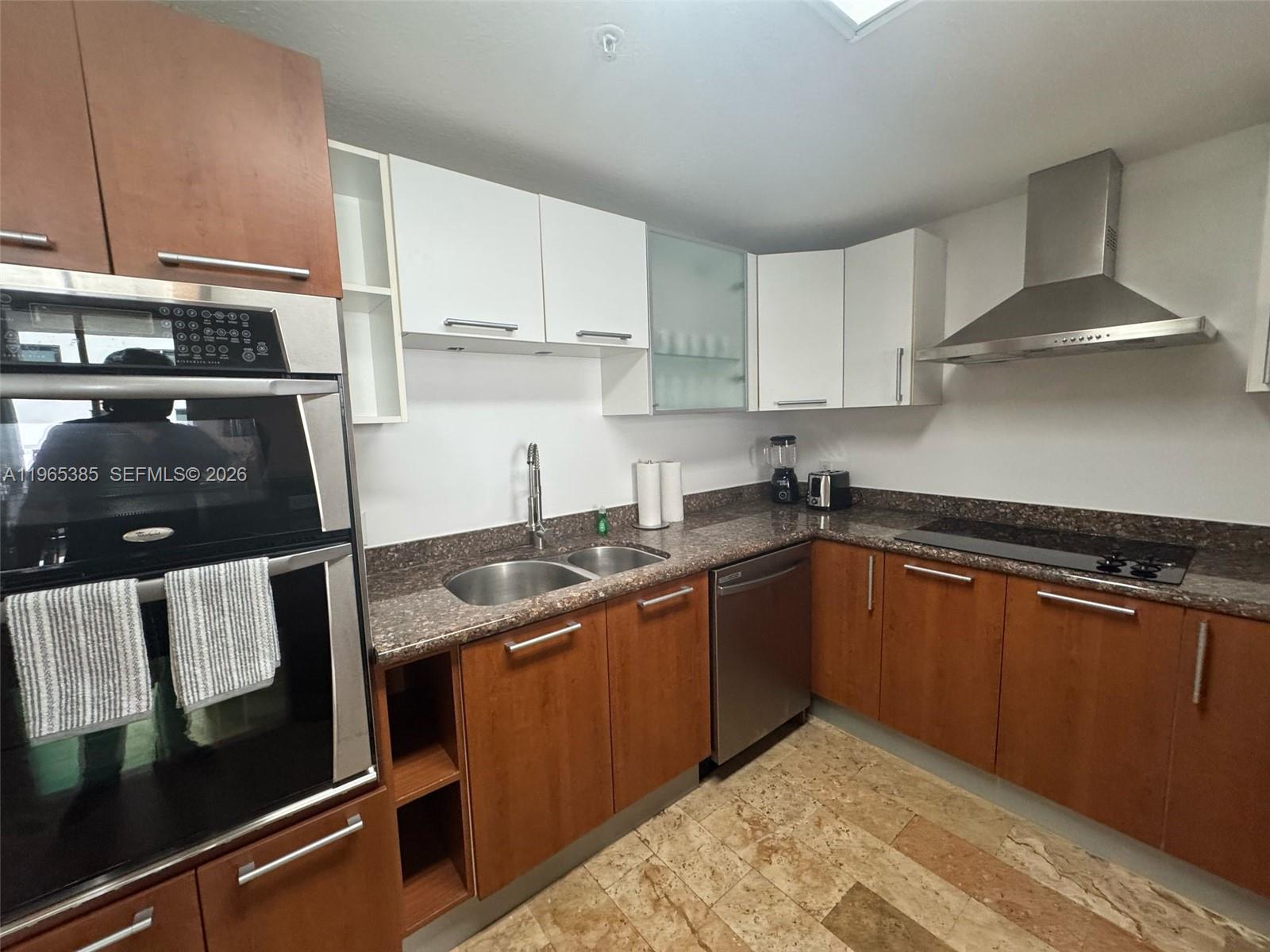 170 Southeast 14th Street, Unit 1108 Miami, FL 33131 - Photo 24 of 32