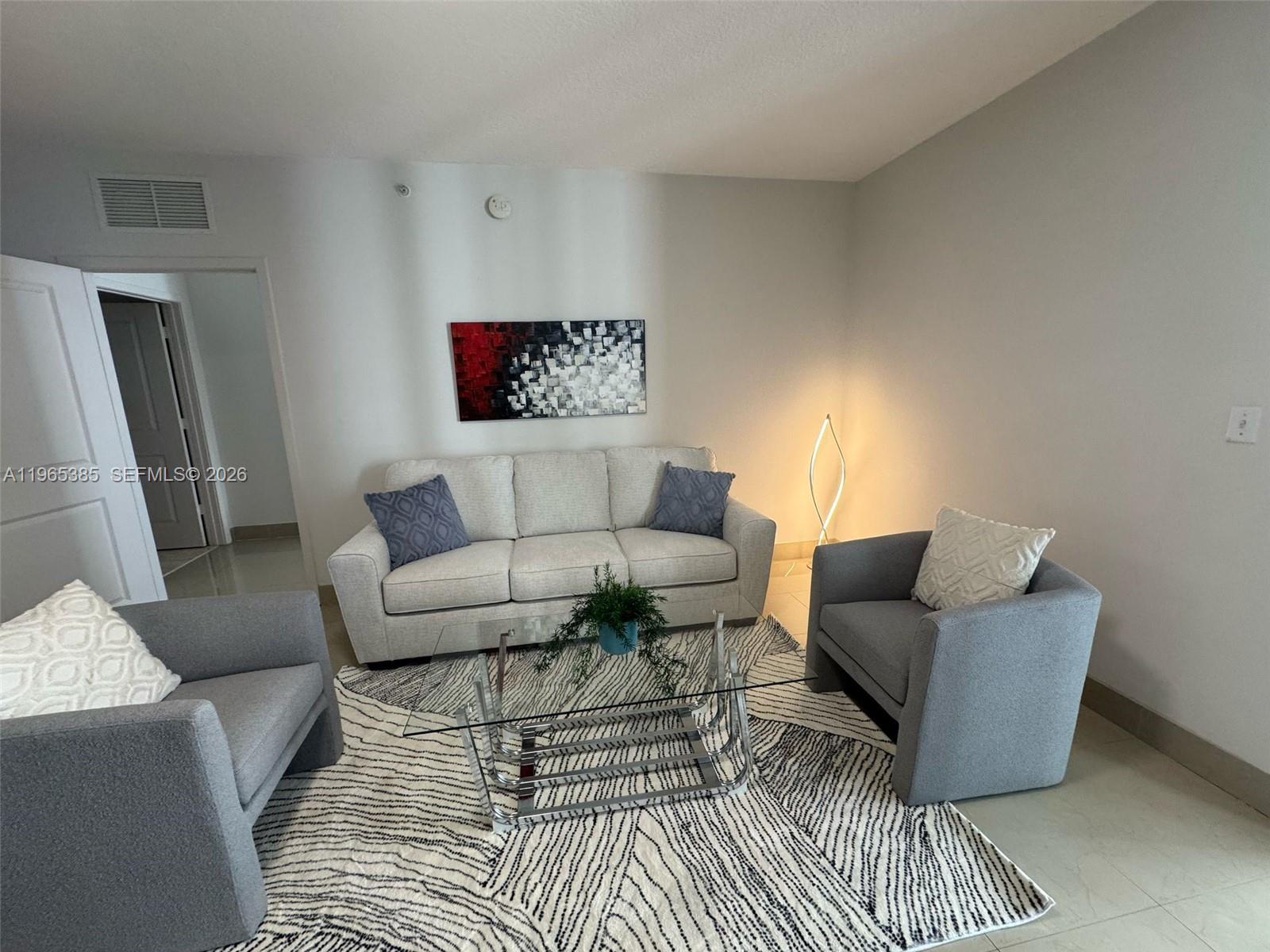 170 Southeast 14th Street, Unit 1108 Miami, FL 33131 - Photo 3 of 32