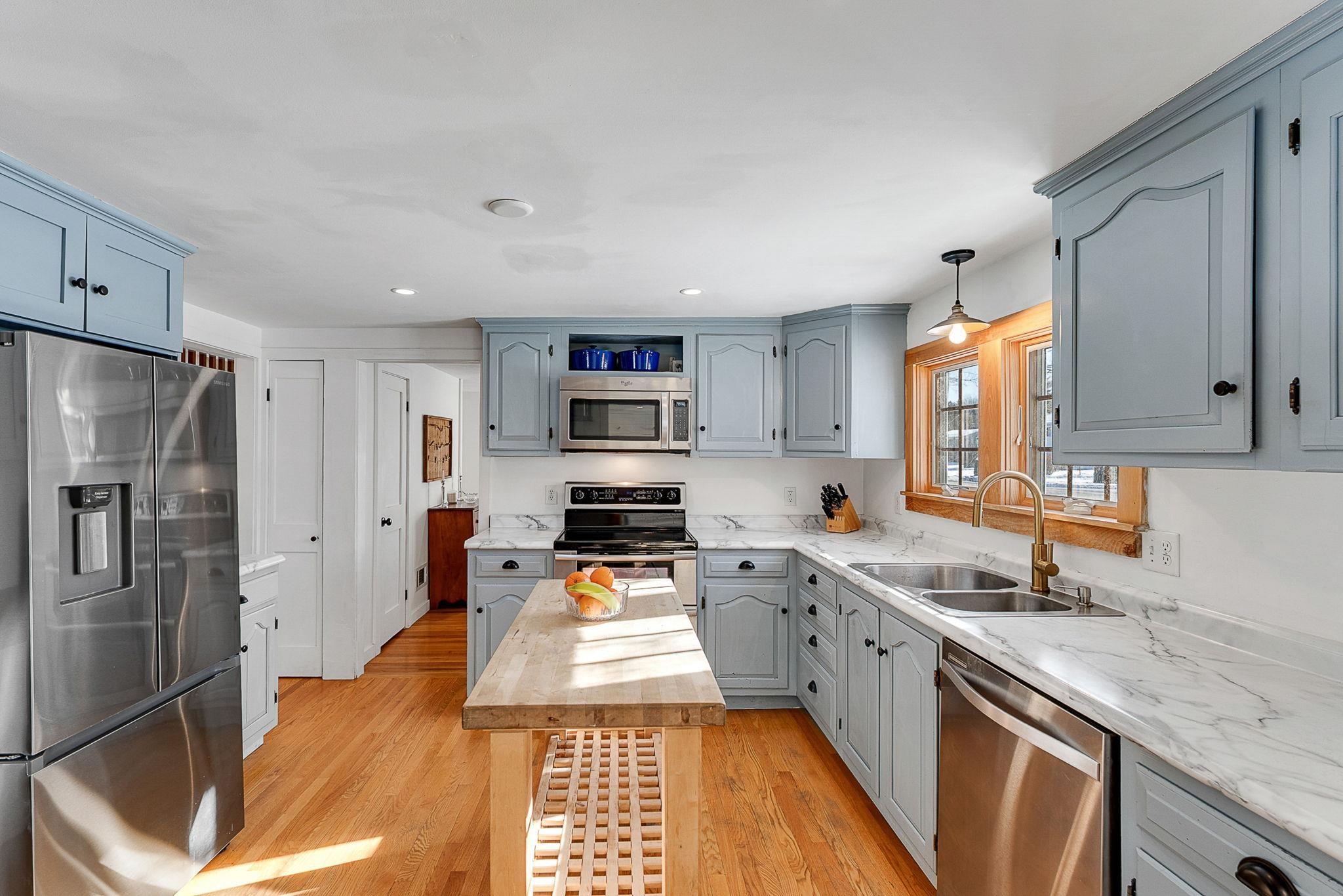 730 Falls Road Shelburne, VT 05482 - Photo 11 of 56