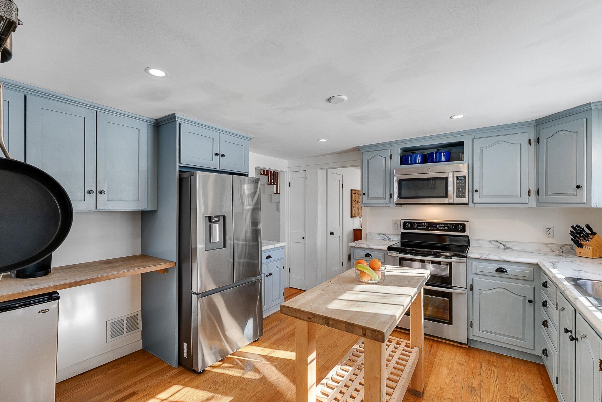 730 Falls Road Shelburne, VT 05482 - Photo 13 of 56