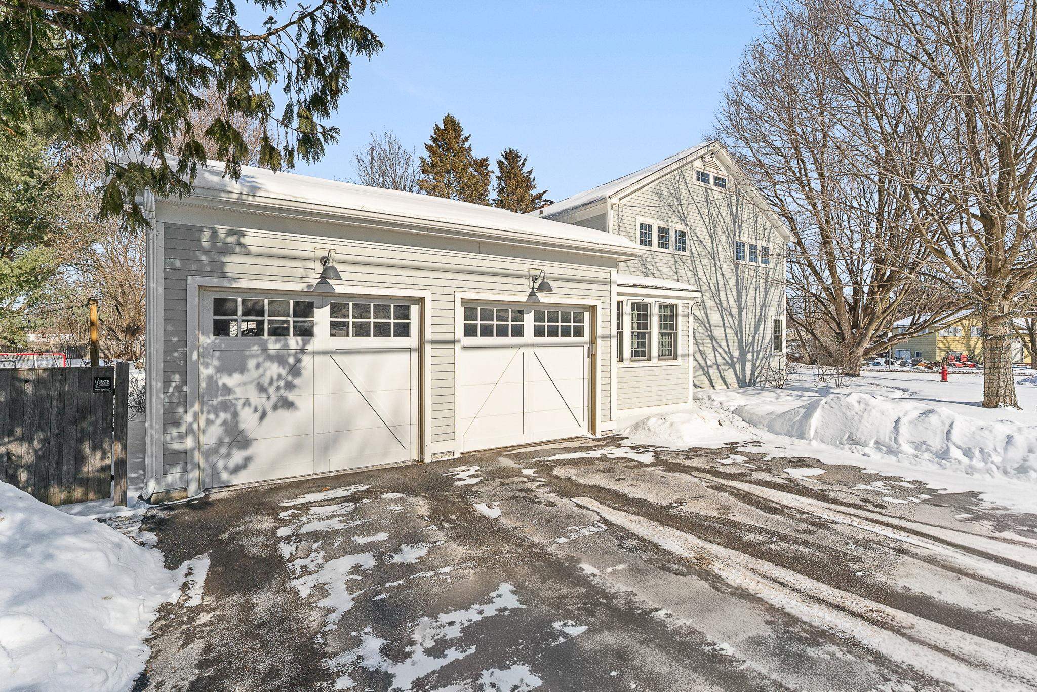 730 Falls Road Shelburne, VT 05482 - Photo 2 of 56