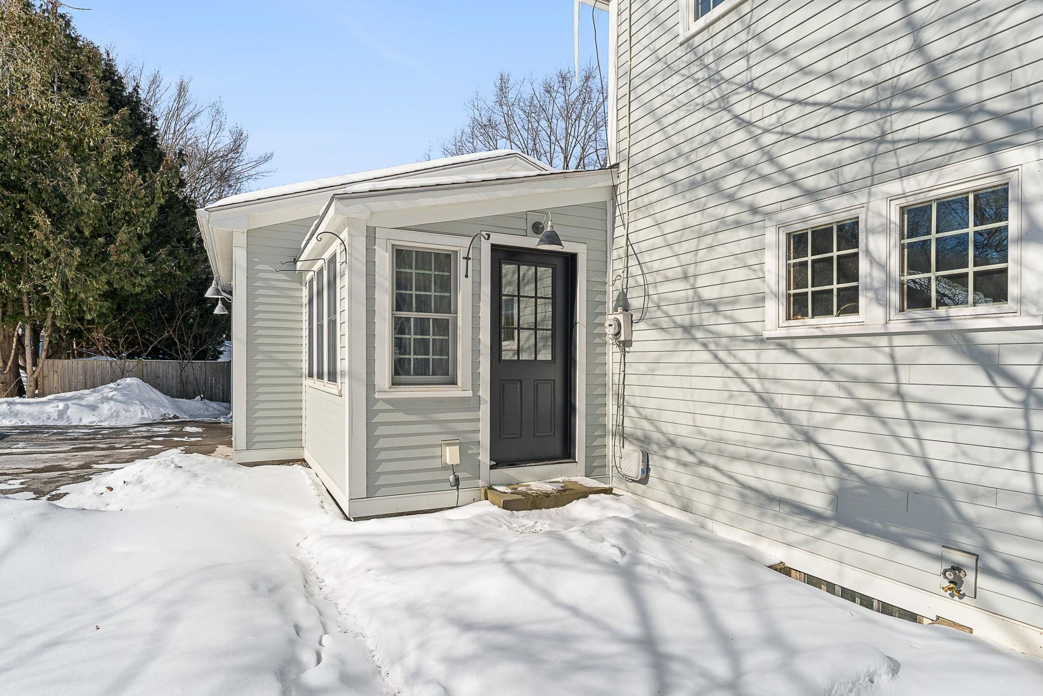 730 Falls Road Shelburne, VT 05482 - Photo 3 of 56