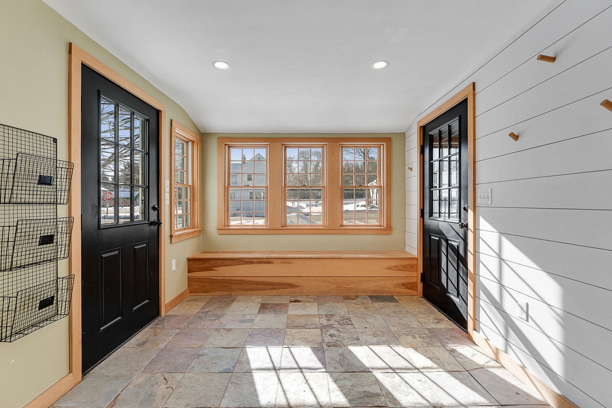 730 Falls Road Shelburne, VT 05482 - Photo 8 of 56