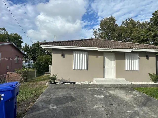 $1,850 | 6309 Eaton Street, Unit AB, Hollywood, FL 33024