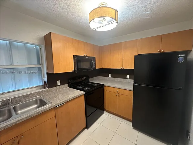 $1,850 | 6309 Eaton Street, Unit AB, Hollywood, FL 33024