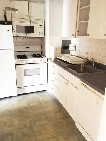 $1,900 | 1225 Island Drive, Unit 104, Ann Arbor, MI 48105