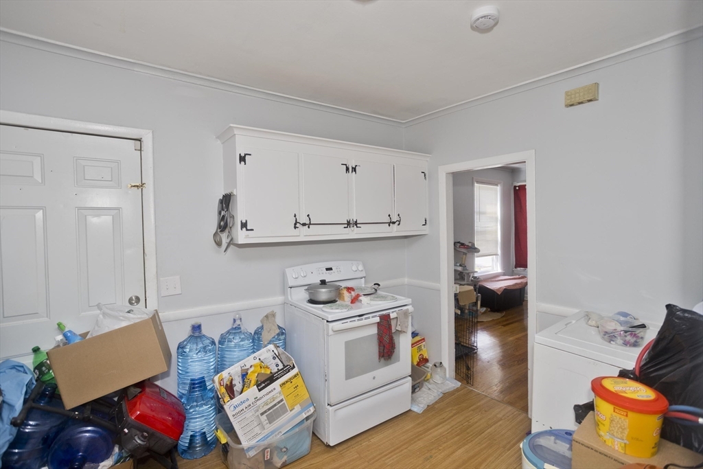 90 Andrew Street Springfield, MA 01109 - Photo 15 of 26