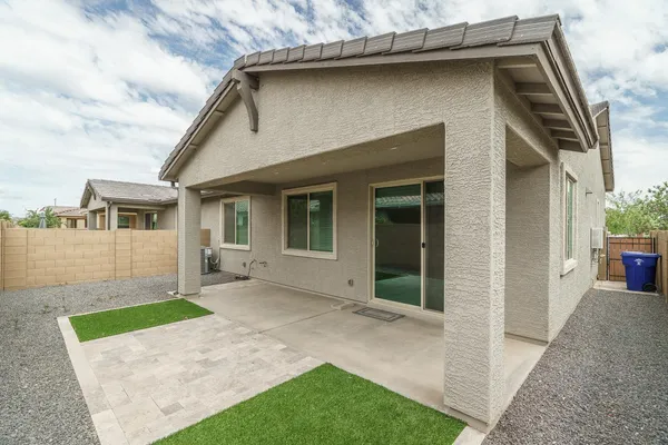 $1,800 | 24870 North 171st Lane, Surprise, AZ 85387