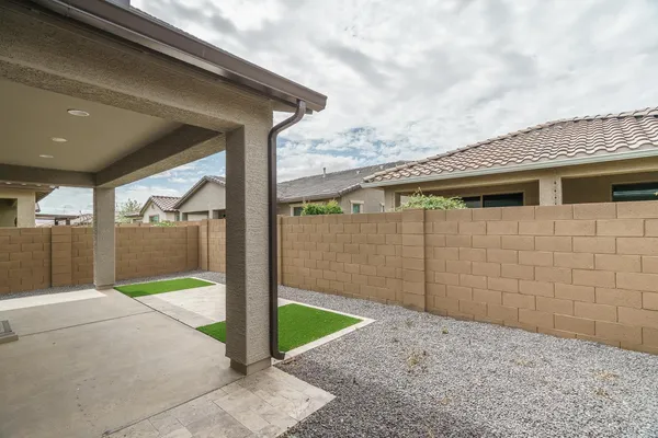 $1,800 | 24870 North 171st Lane, Surprise, AZ 85387