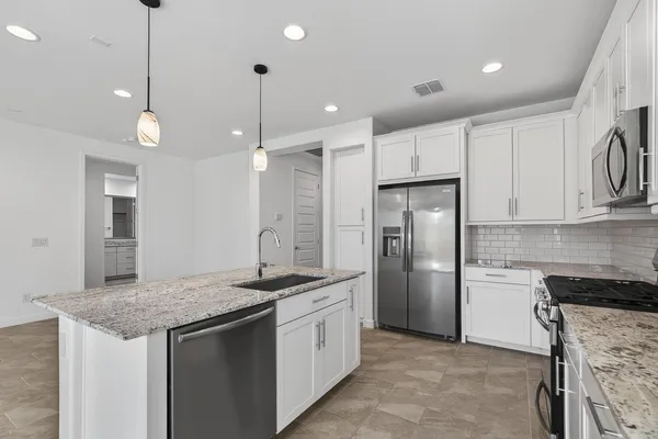 $1,800 | 24870 North 171st Lane, Surprise, AZ 85387