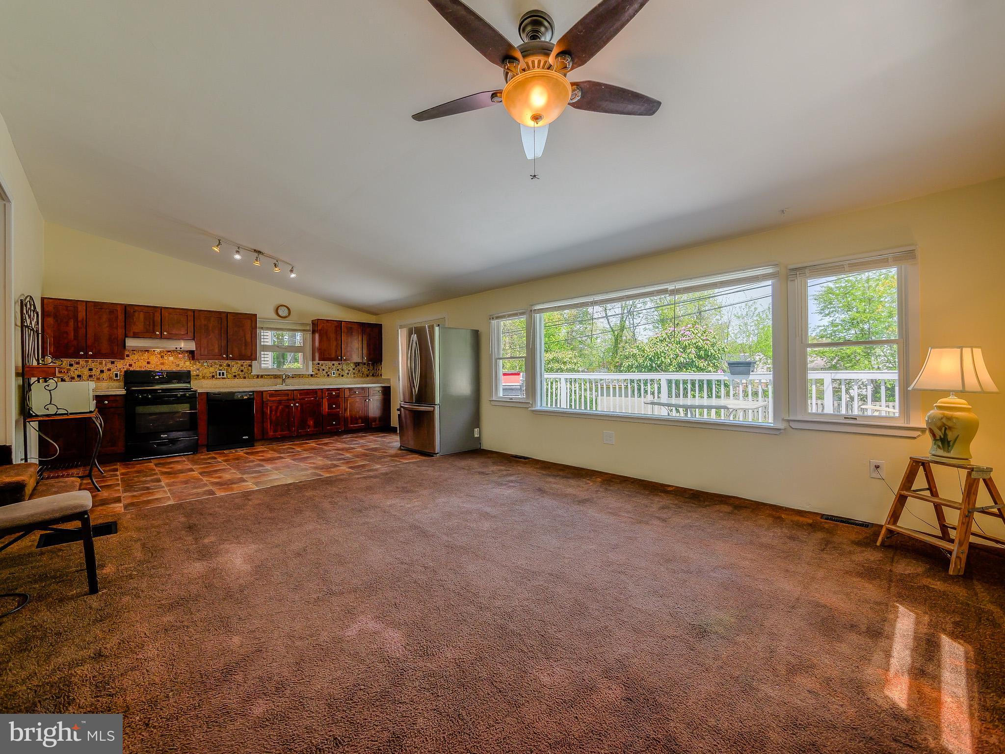 424 Holmes Road Morton, PA 19070 - Photo 12 of 48 Gallery Image 12