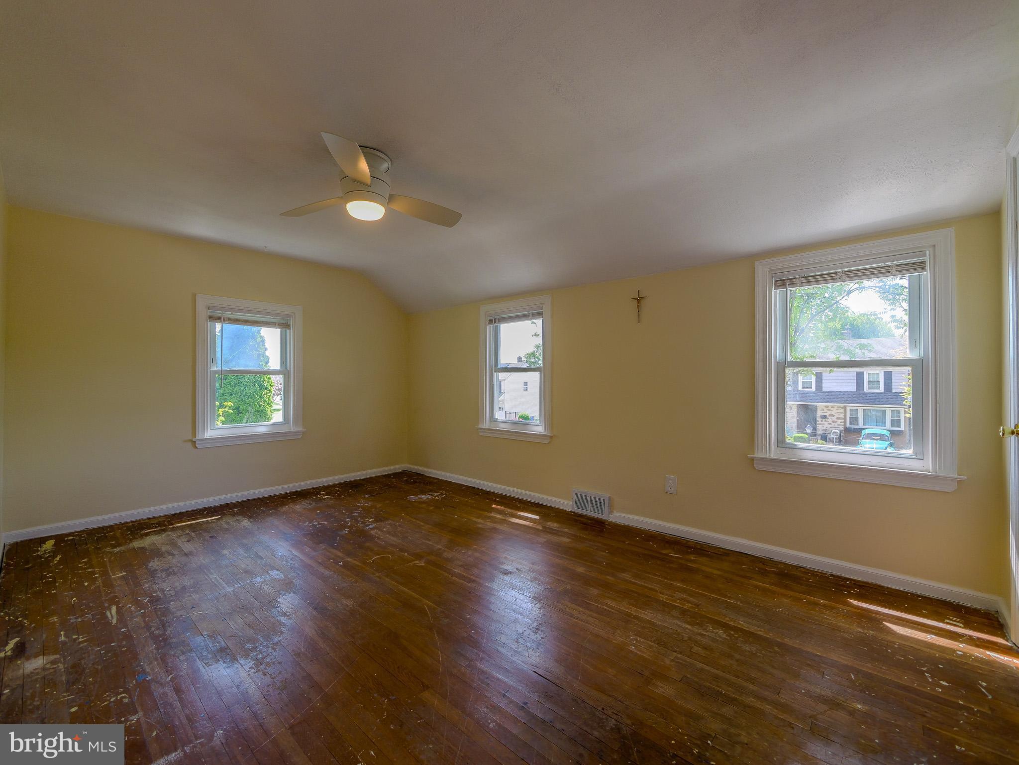 424 Holmes Road Morton, PA 19070 - Photo 32 of 48 Gallery Image 32