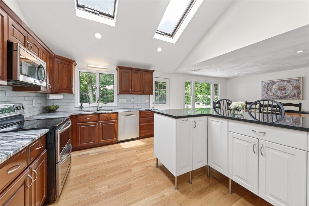 42 Willow Road Hanover, MA 02339 - Photo 10 of 38