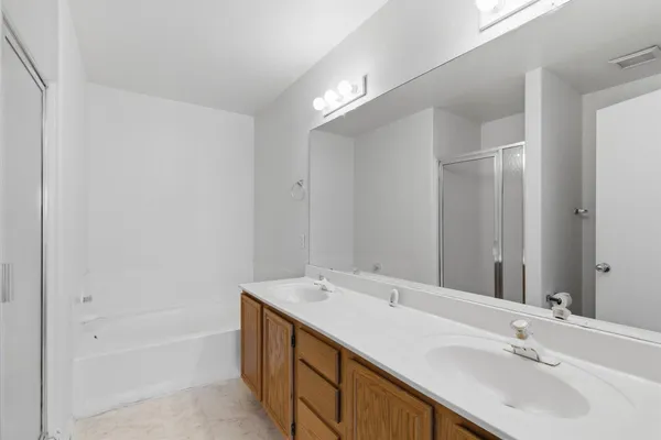 $2,150 | 3142 East Wahalla Lane, Phoenix, AZ 85050