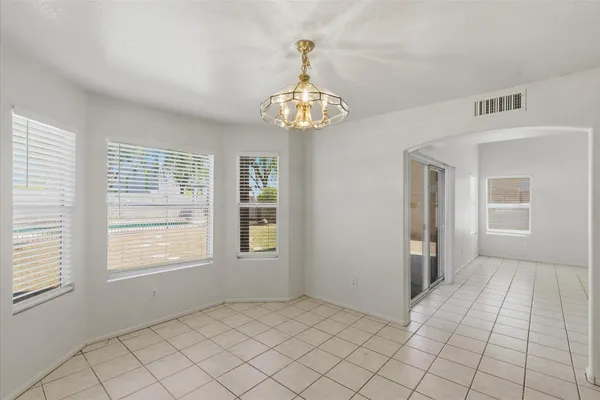 $2,150 | 3142 East Wahalla Lane, Phoenix, AZ 85050