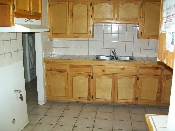 2535 West Osborn Road Phoenix, AZ 85017 - Photo 2 of 4 KITCHEN