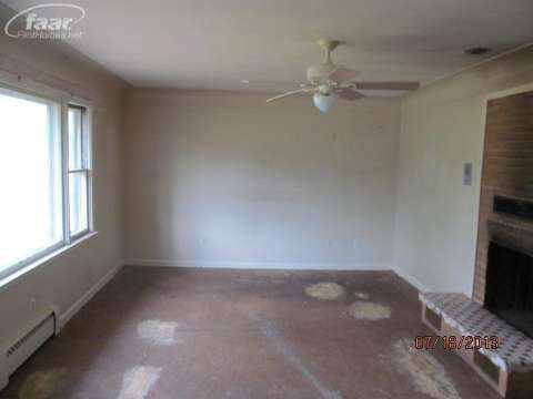 3473 South Irish Road Davison, MI 48423 - Photo 4 of 15 20368521-3.JPG